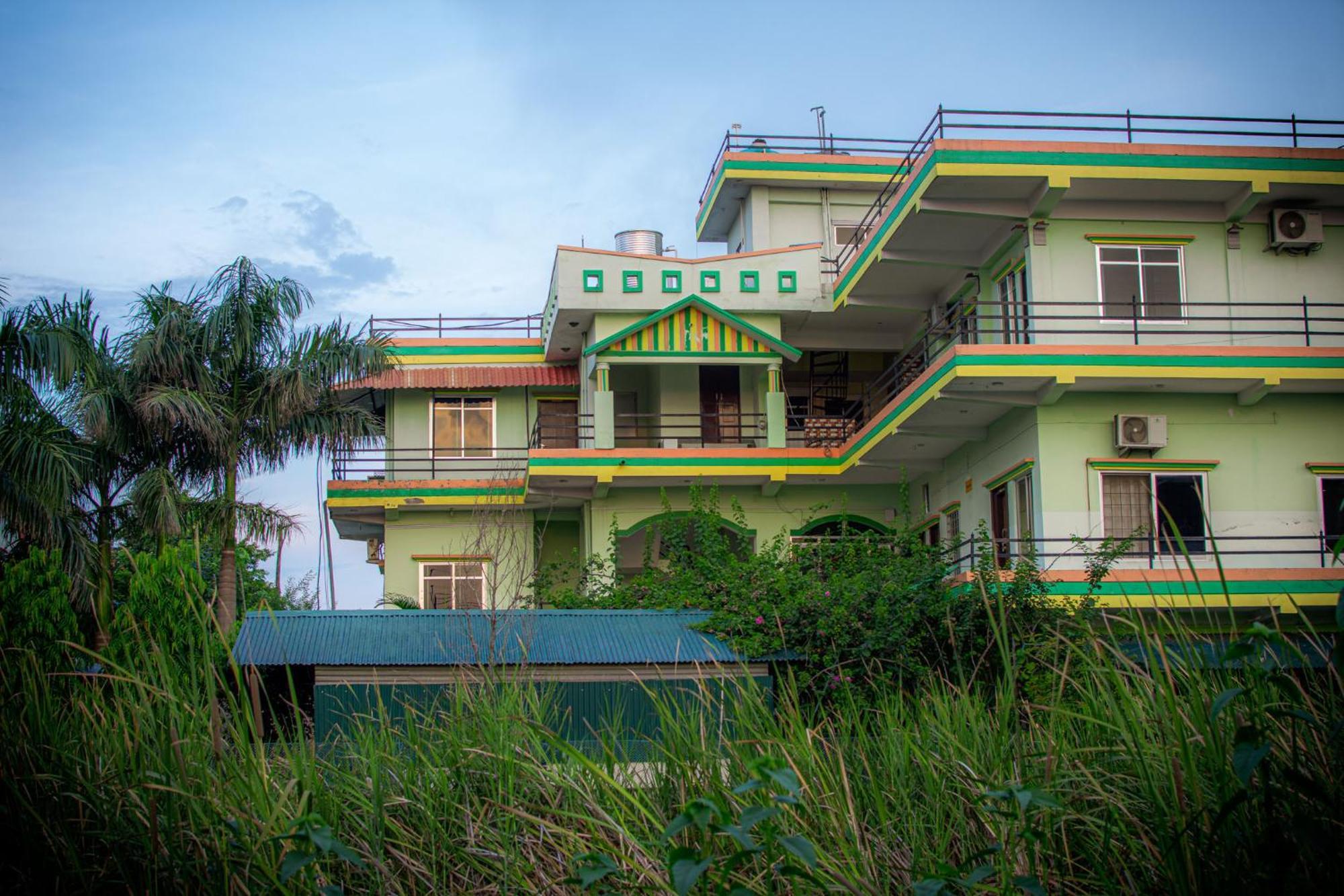 Galaxy Guest House Siddharthanagar Экстерьер фото