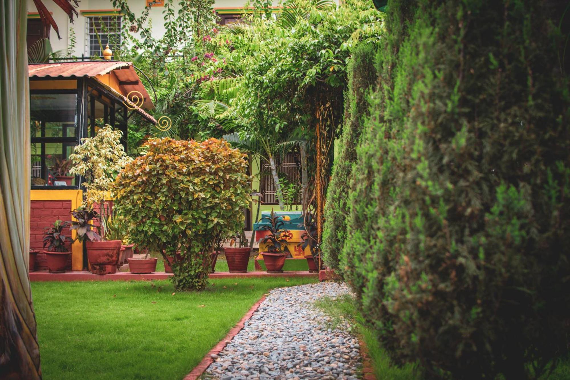 Galaxy Guest House Siddharthanagar Экстерьер фото