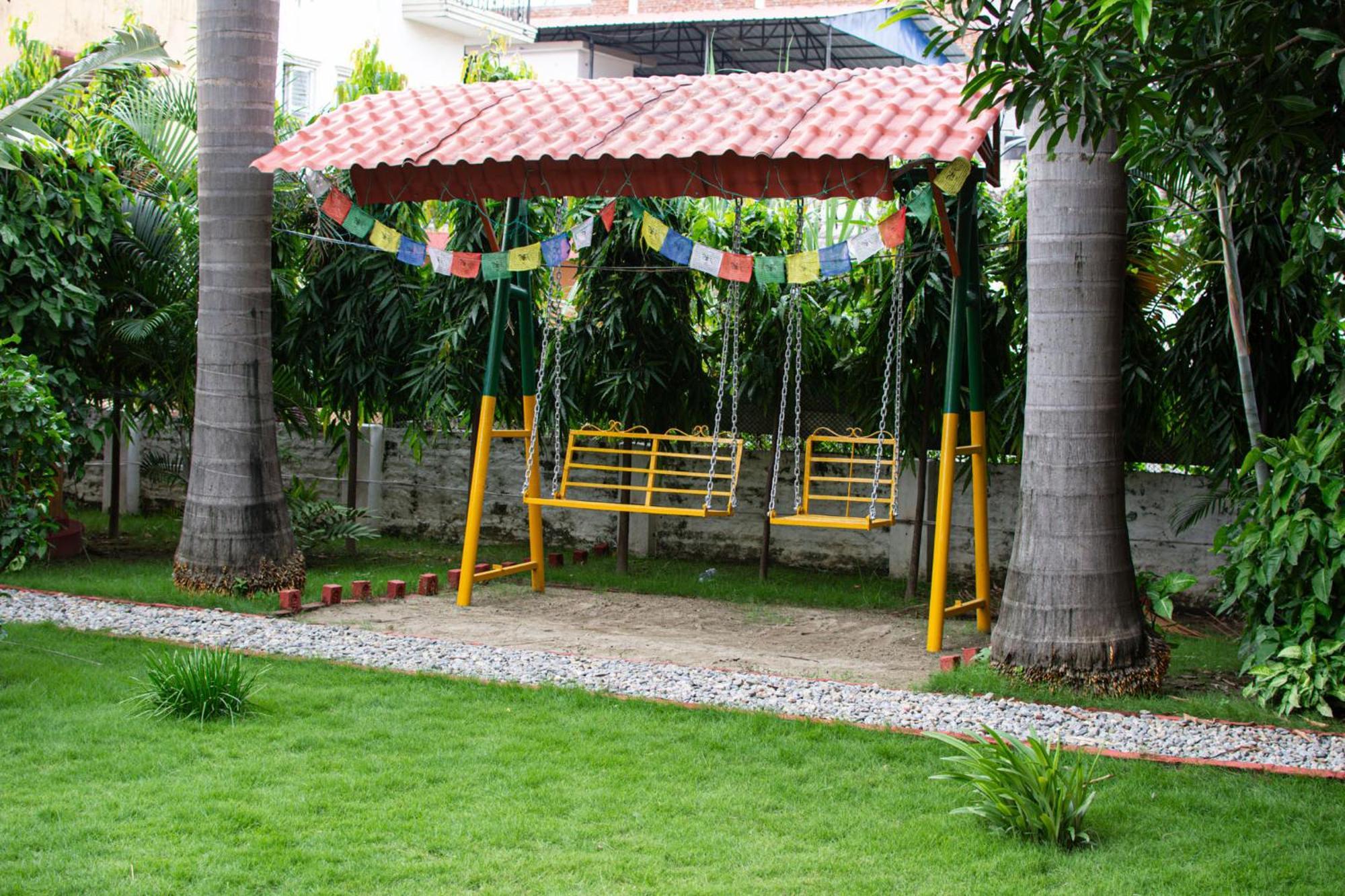 Galaxy Guest House Siddharthanagar Экстерьер фото