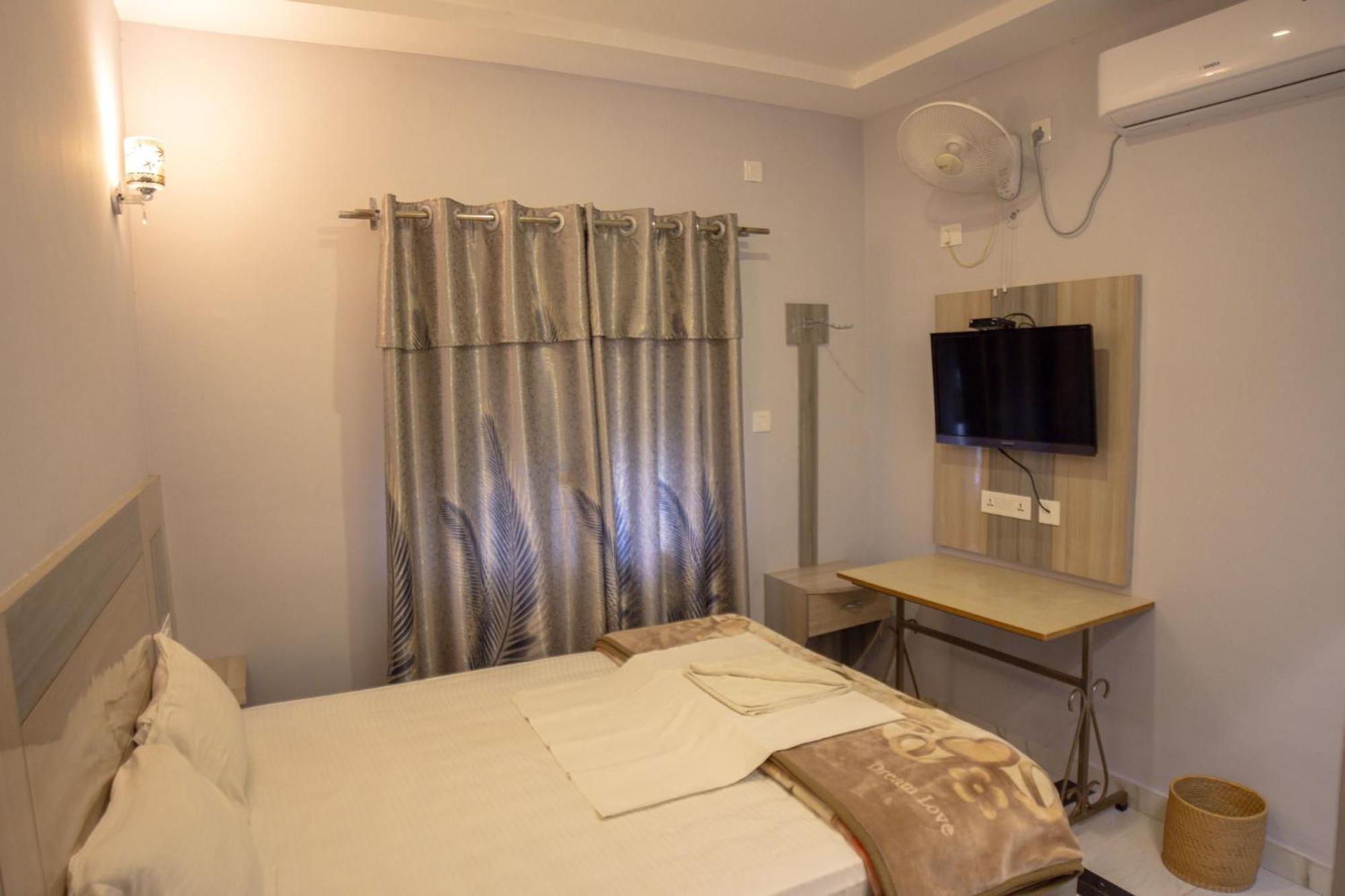 Galaxy Guest House Siddharthanagar Номер фото
